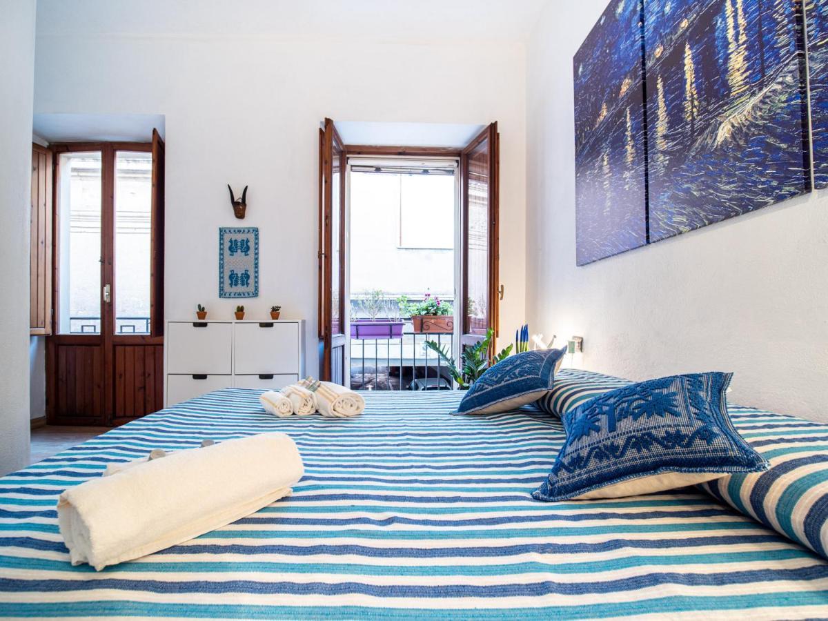 Little Diamond - City Centre Apartment Cagliari Bagian luar foto