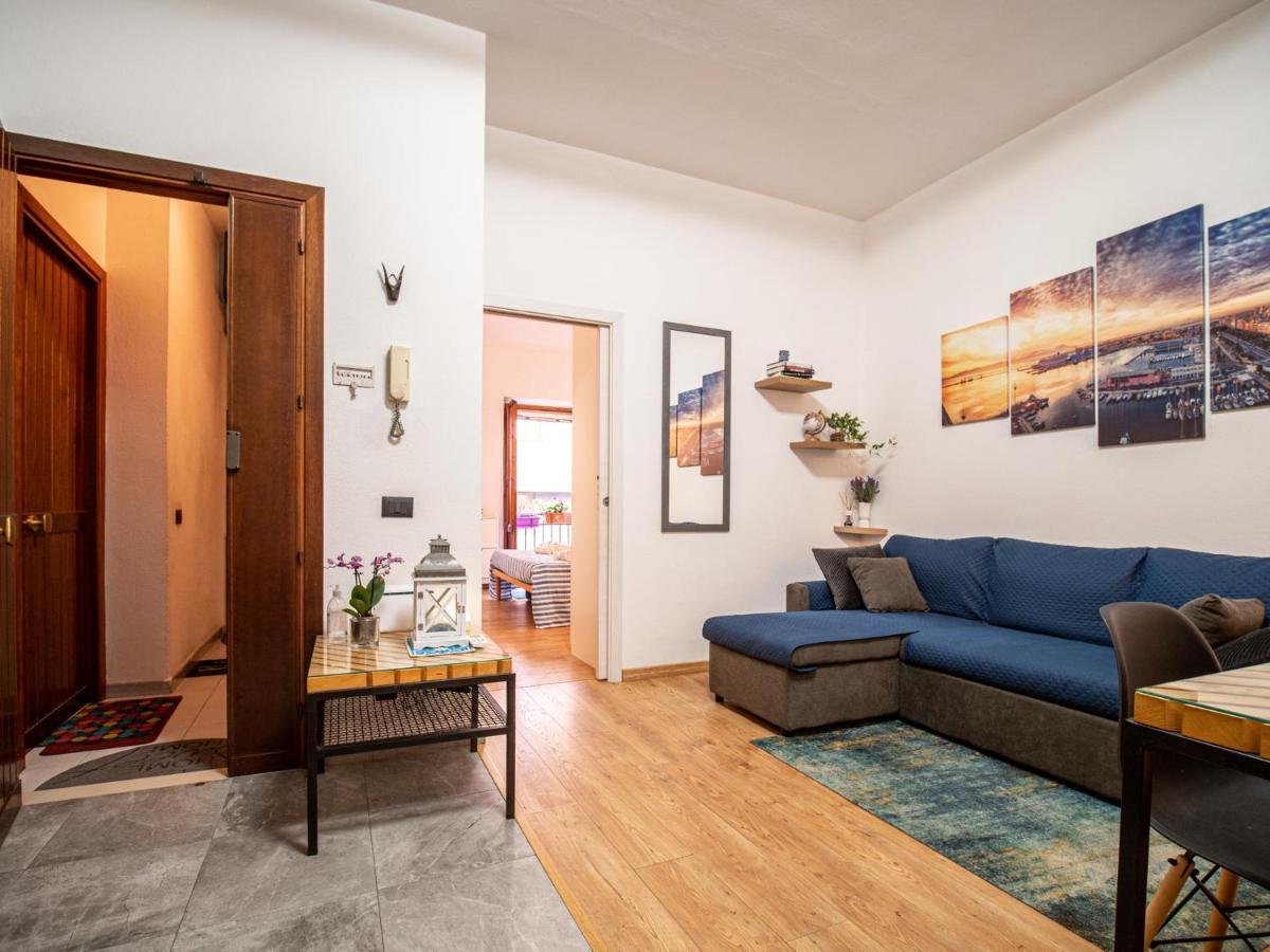 Little Diamond - City Centre Apartment Cagliari Bagian luar foto