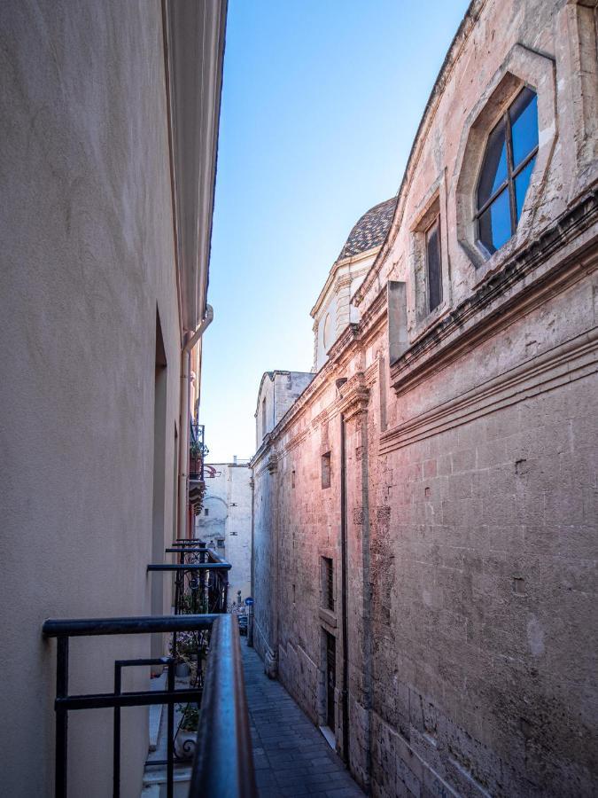 Little Diamond - City Centre Apartment Cagliari Bagian luar foto